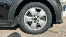 MINI Hatchback 1.5 Cooper Classic 3dr Petrol Hatchback